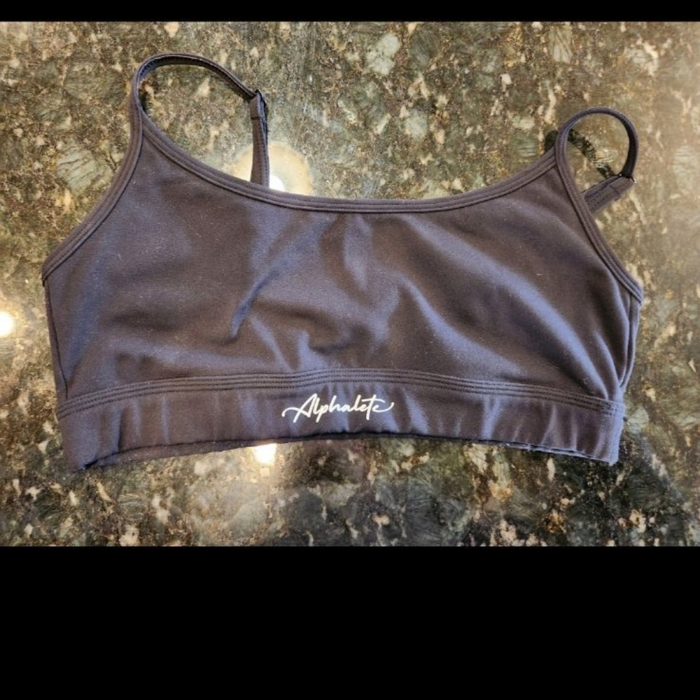 🖤 Black Alphalete Sports Bra